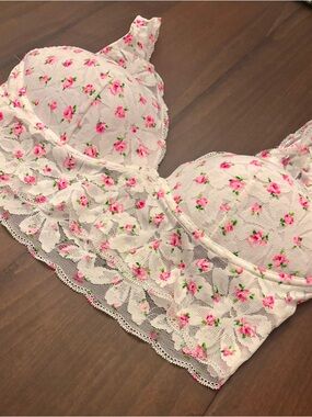 Victoria’s Secret PINK Floral Lace Bralette in White with Pink Roses NWT